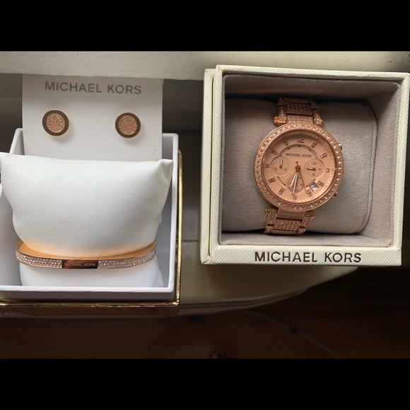 Micheal Kors Watch set - Picture 1 of 4